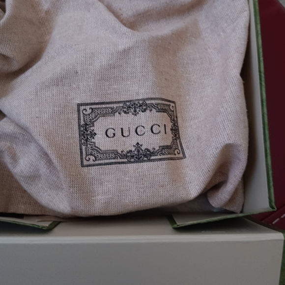 gucci belt - Picture 2 of 4